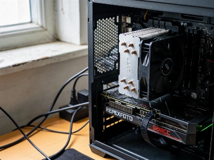 Gears of War E-Day riscrive le regole di CPU e GPU nei giochi PC QWERTYmag