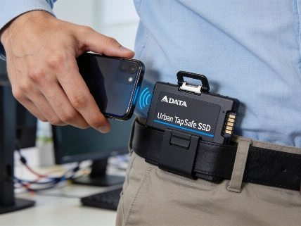 Adata Urban TapSafe: strong on security, slow on speed QWERTYmag