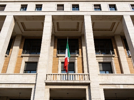 Italia ferma mentre la sovranità digitale si sgretola QWERTYmag