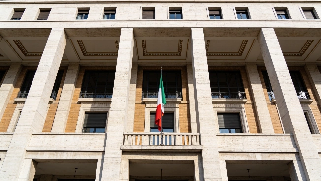 Italia ferma mentre la sovranità digitale si sgretola QWERTYmag