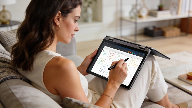 Lenovo IdeaPad 5i 2-in-1: practical flexibility for home computing QWERTYmag